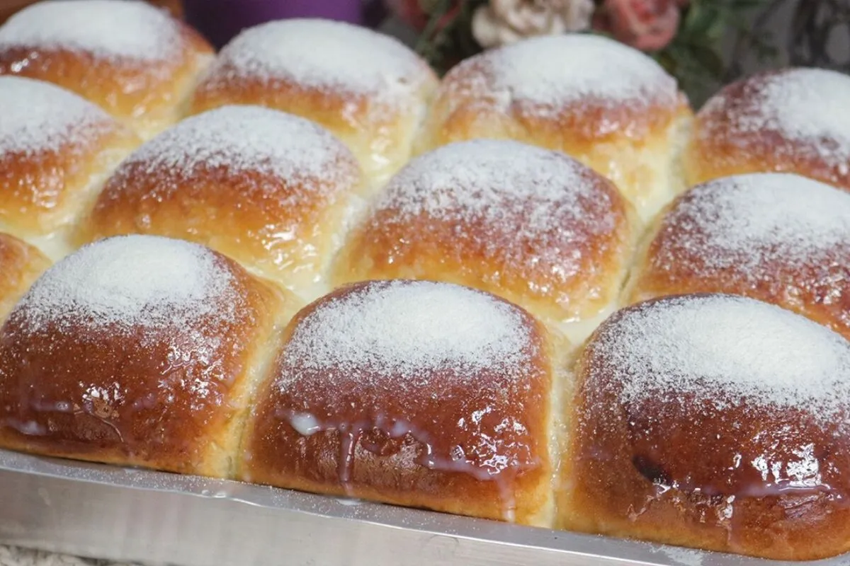 Pão de leite Ninho, que fica fofinho, derrete na boca e é a