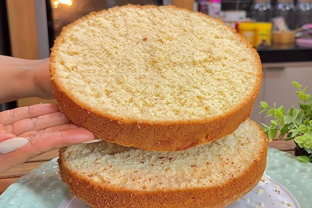 Pão de ló fofinho e que cresce muito ideal para rechear ou f