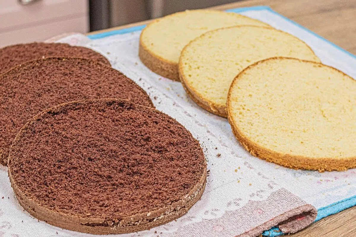 Pão de ló perfeito e fofinho que não desmancha na hora de re