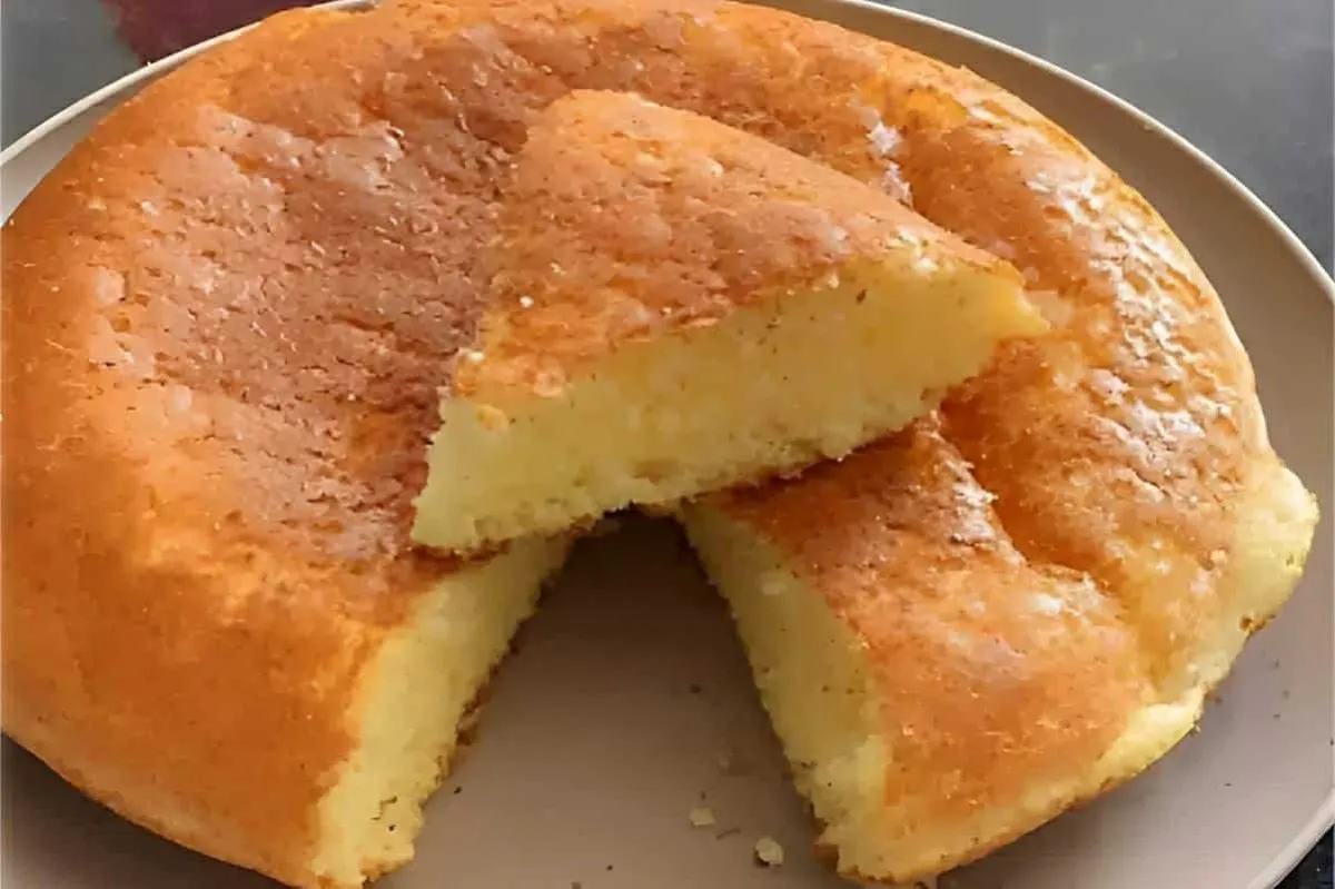 Pão de maisena de frigideira fofinho e delicioso para comer