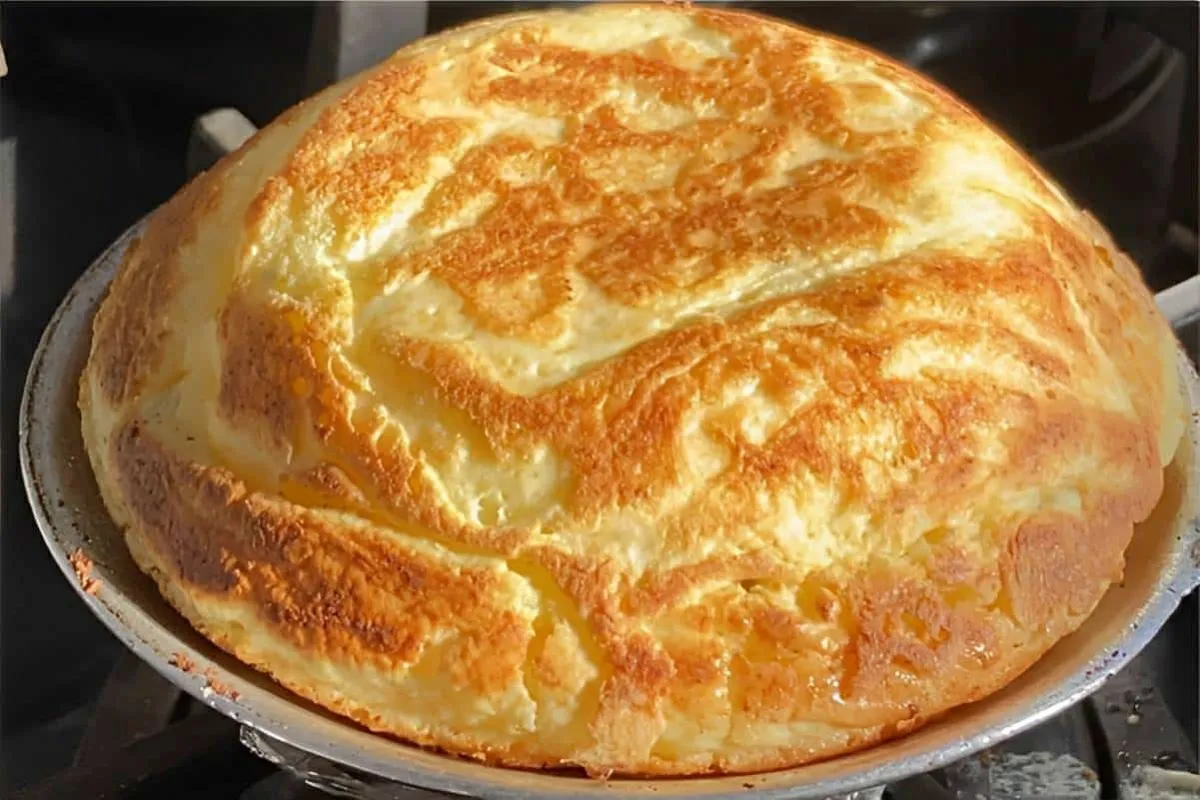 Pão de maisena de frigideira muito fácil e fica pronto em po