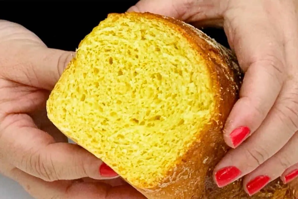 Pão de milho caseiro da roça bem fofinho e macio para o café