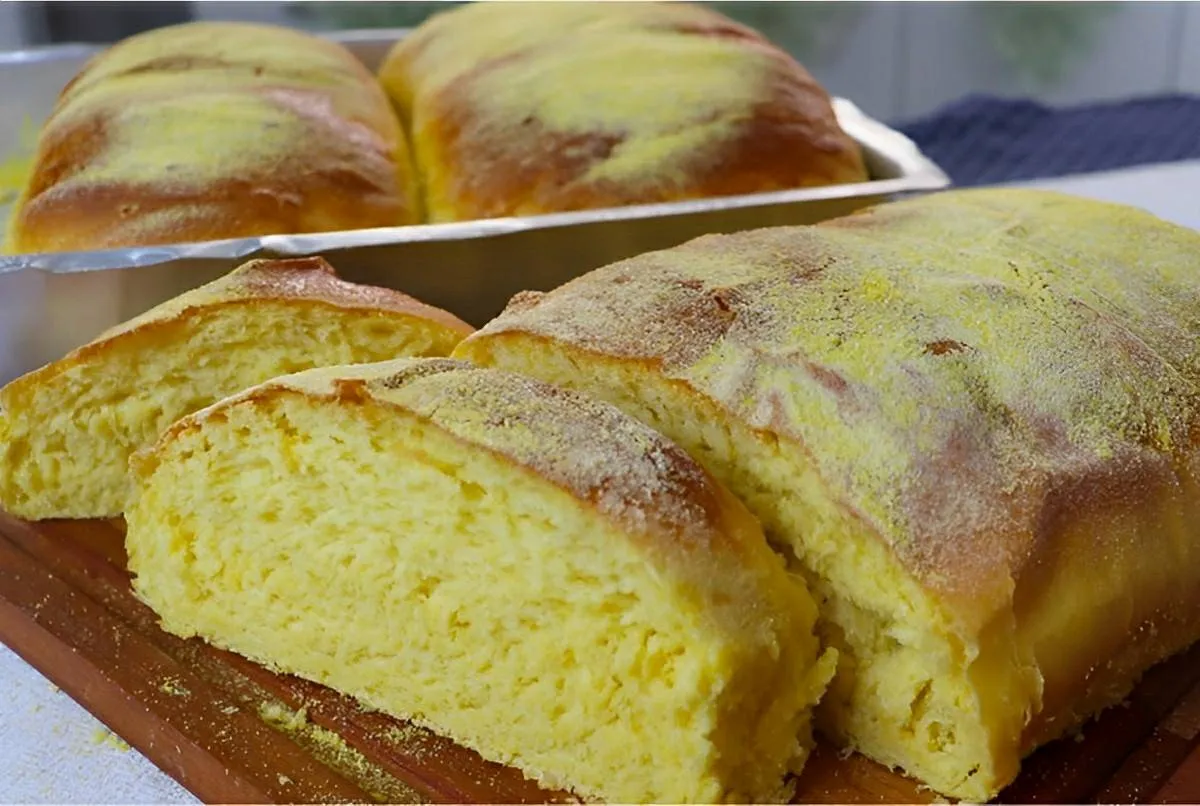 Pão de milho fácil e delicioso perfeito para o seu café da m