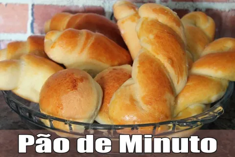 Pão de minuto caseiro e fofinho: já faz agora para servir no
