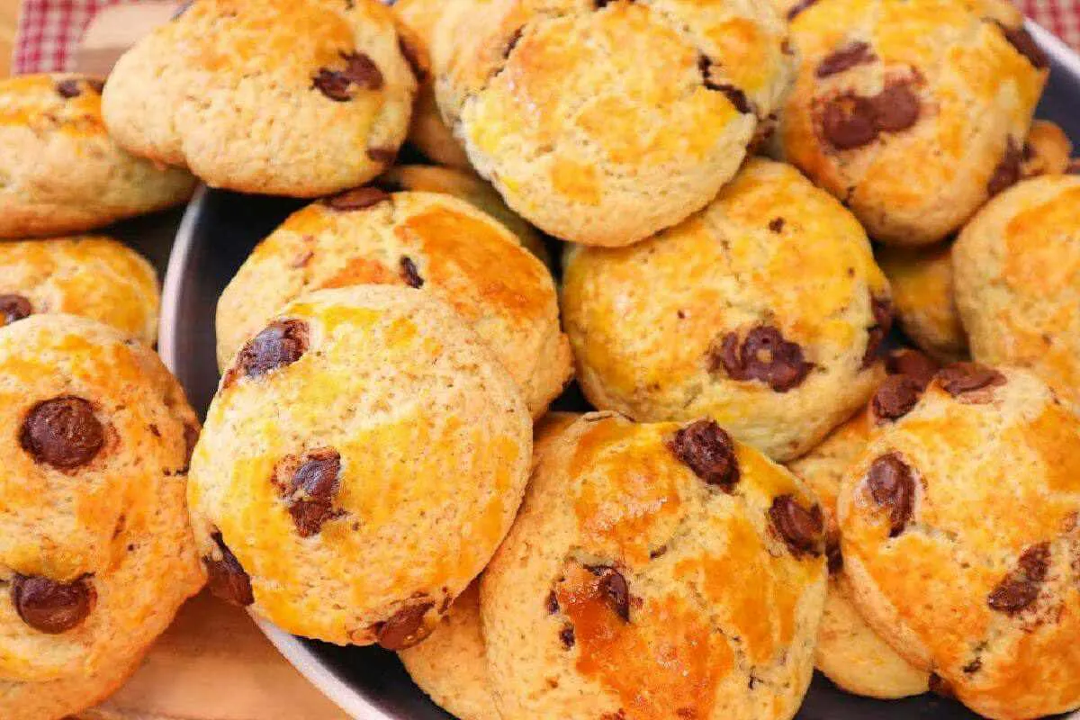 Pão de minuto com gotas de chocolate que fica simplesmente i