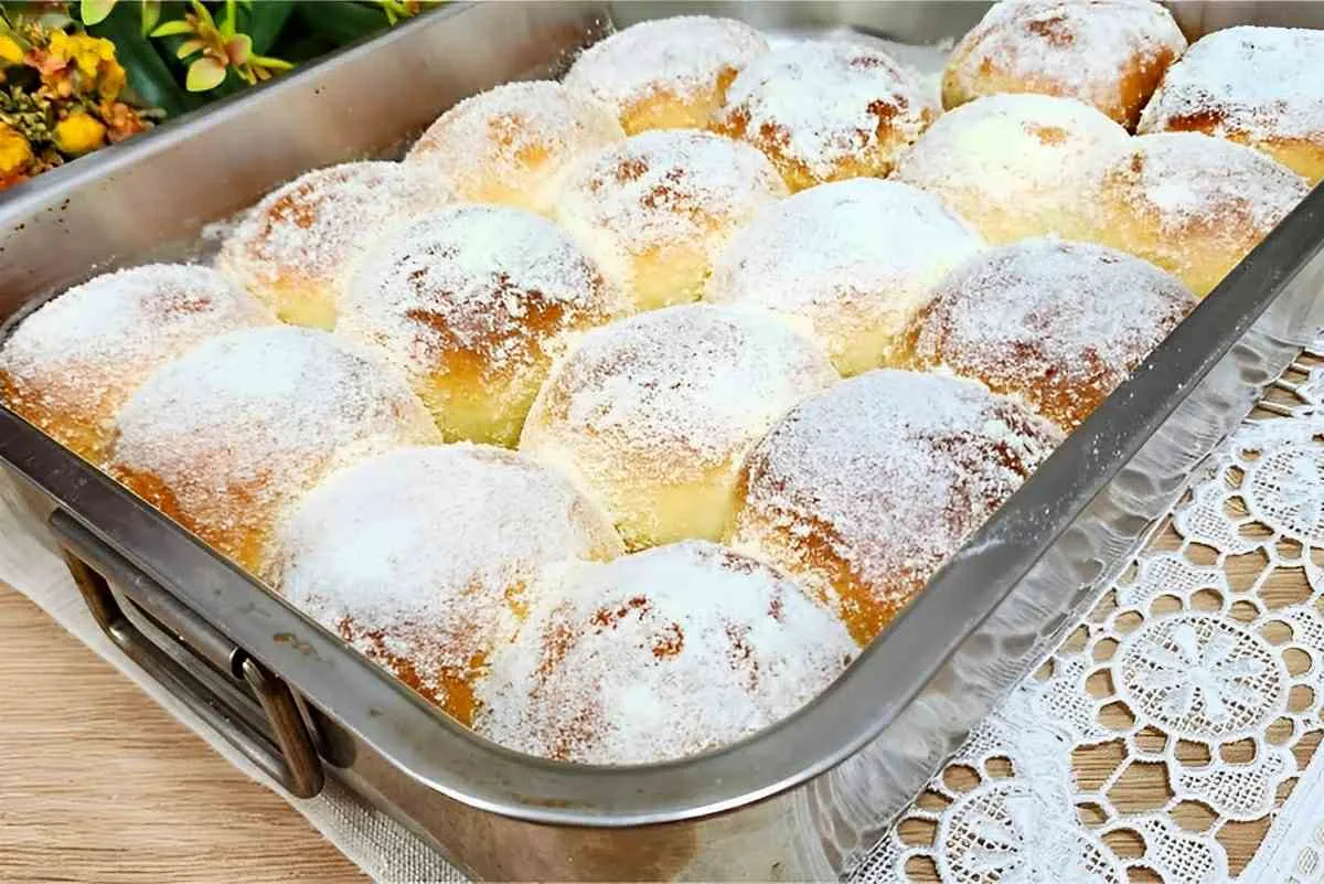 Pão de moça um pão doce de leite condensado fofinho e perfei