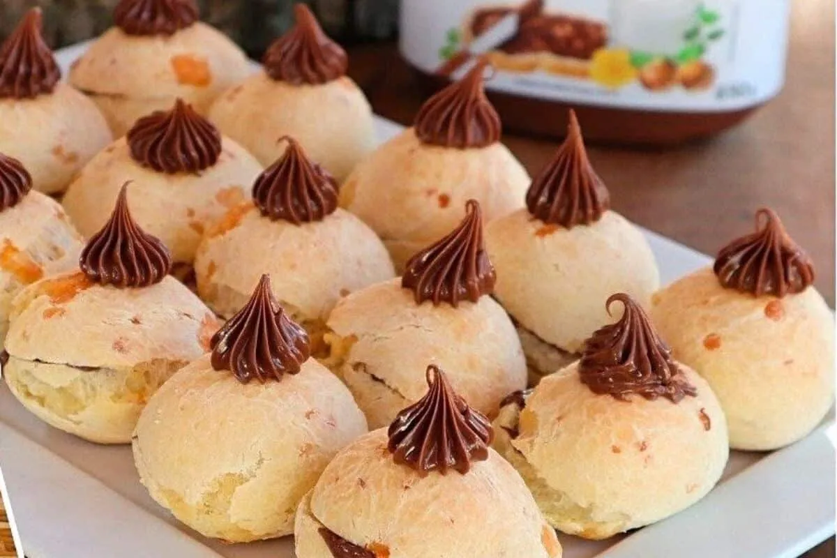 Pão de queijo com Nutella que derrete na boca e faz sucesso