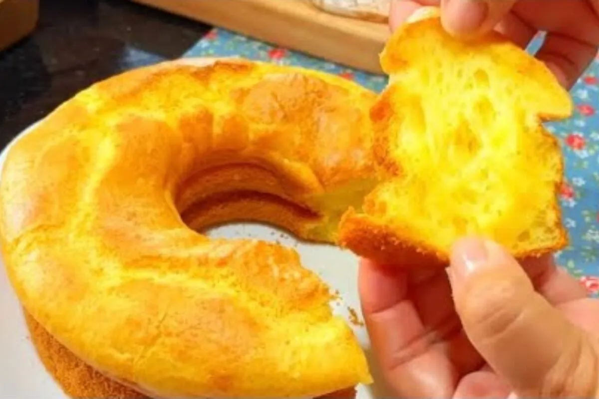 Pão de queijo de preguiçoso: dá tempo de você aprender essa