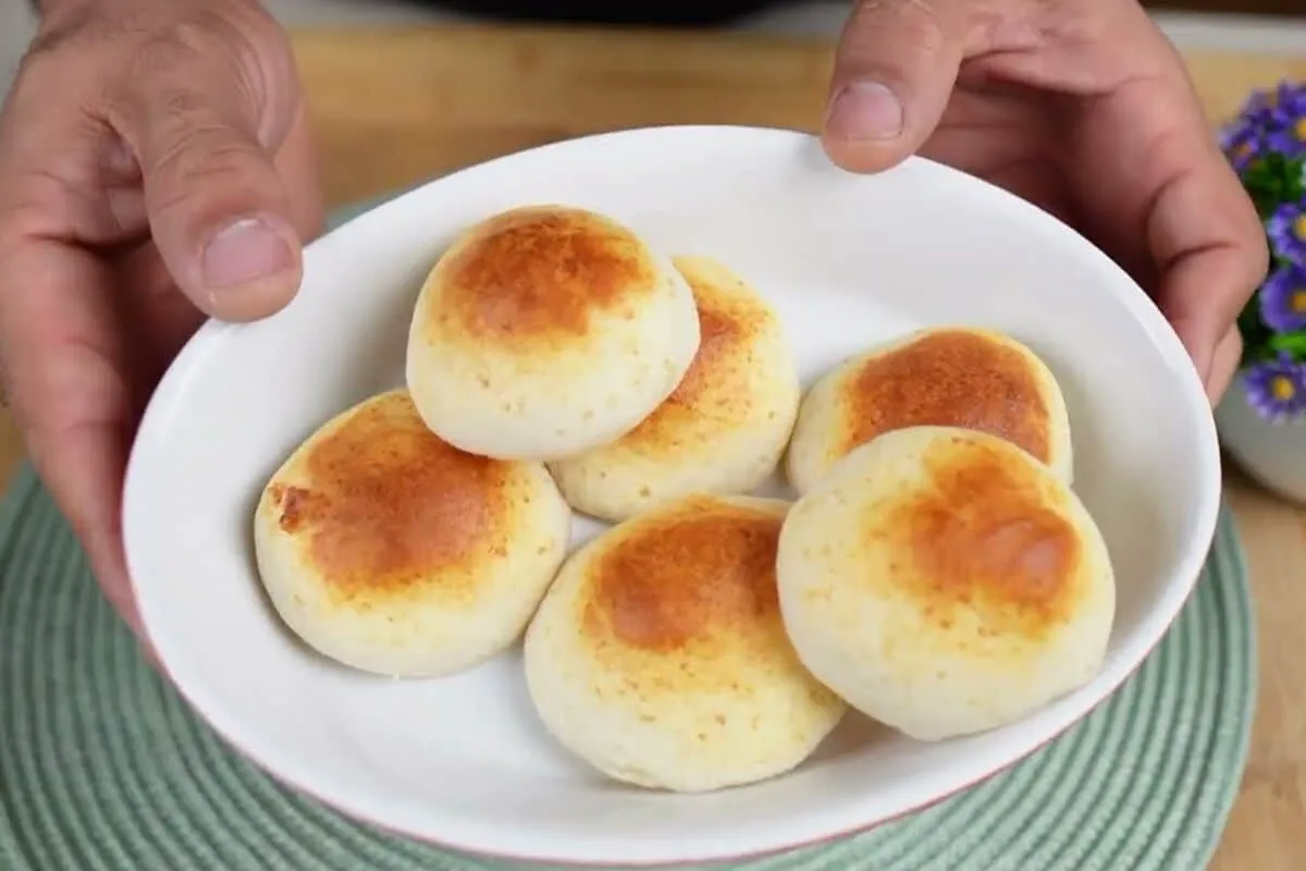 Pão de queijo sem ovo muito prático e com aquela casquinha c
