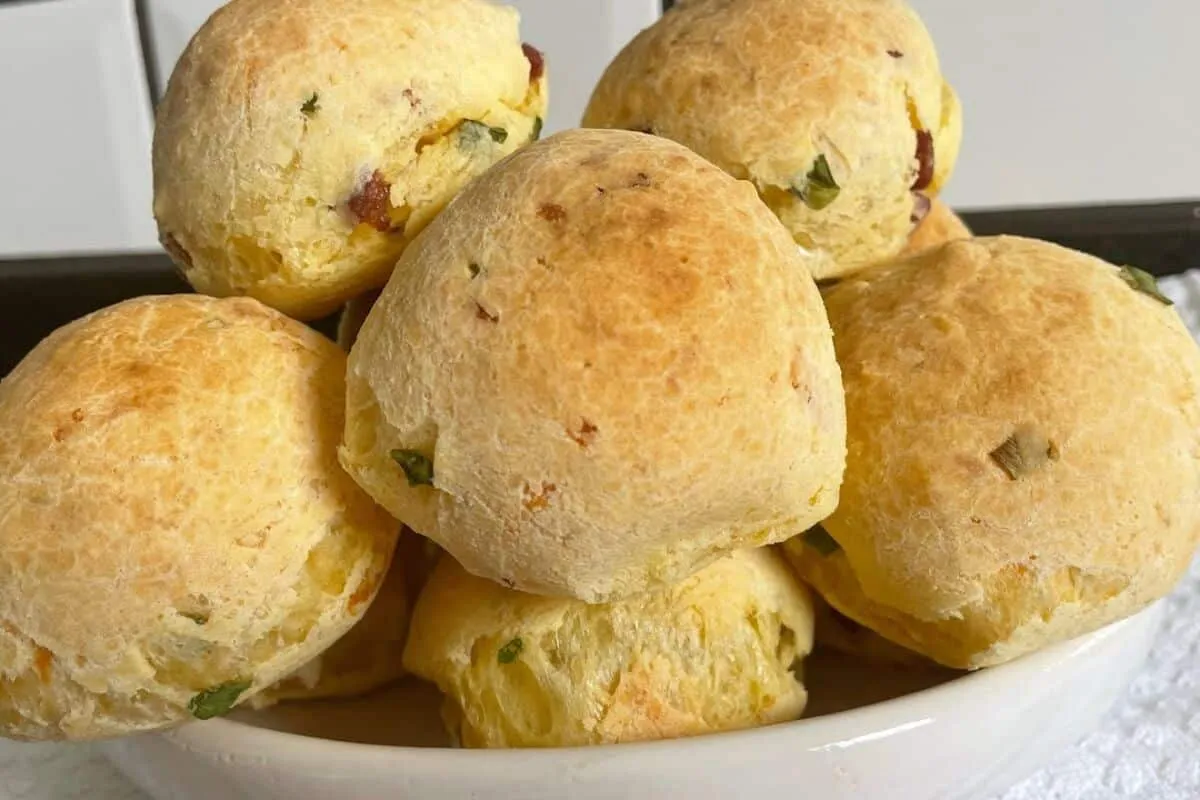 Pão de queijo temperado: uma receita especial e cheirosa, pe