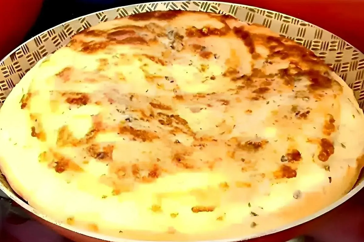 Pão de tapioca recheado de frigideira um lanche delicioso e