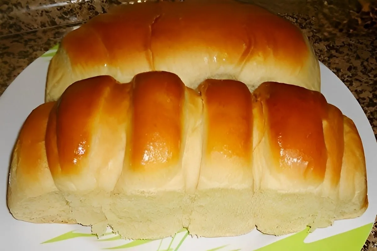 Pão doce caseiro bem fofinho uma receita prática e com pouco