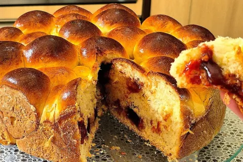 Pão doce com goiabada: acaba no mesmo dia de tão gostoso