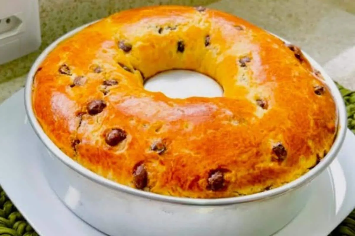 Pão doce com massa de panetone muito gostoso para o café da