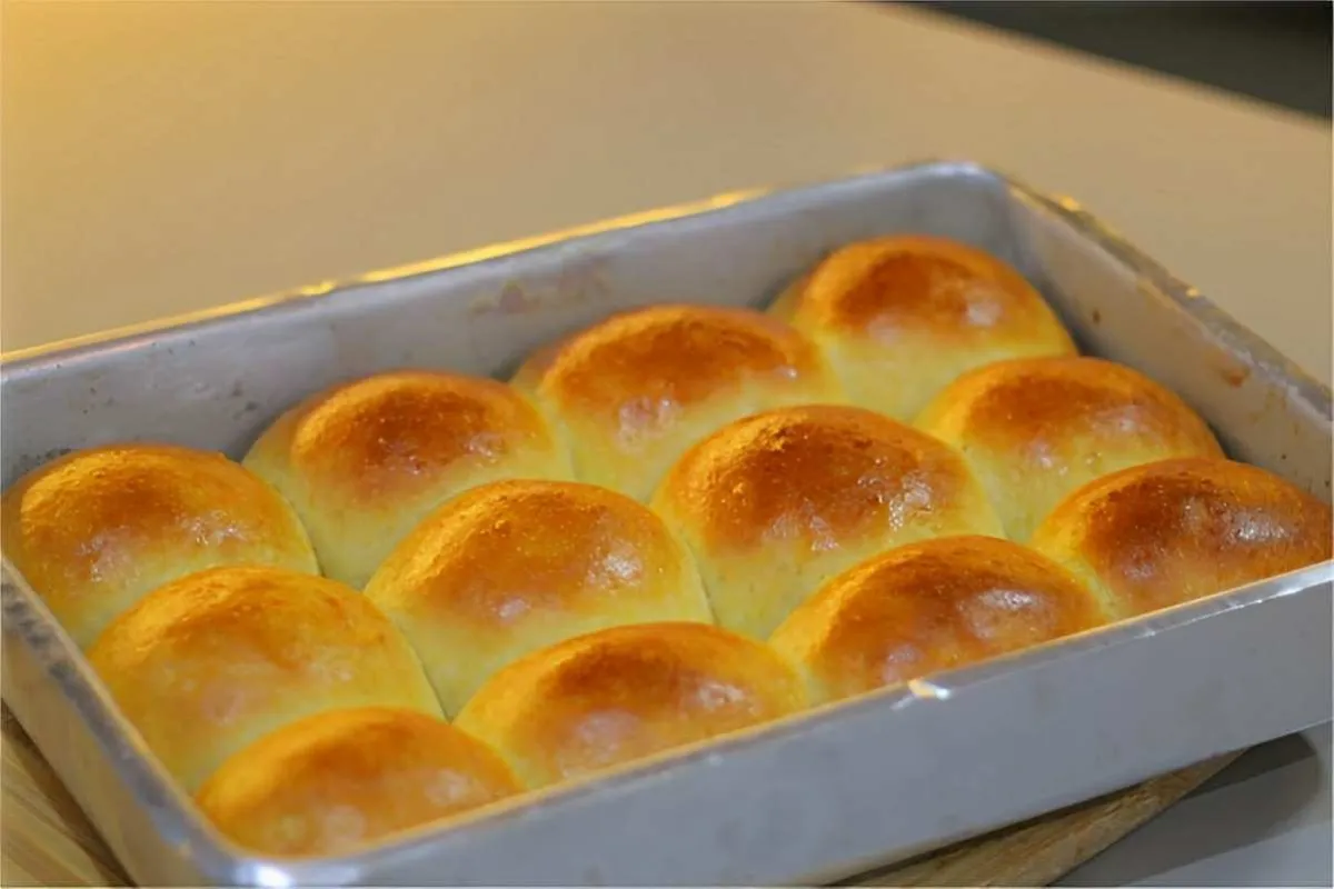 Pão doce de liquidificador é só bater os ingredientes mistur