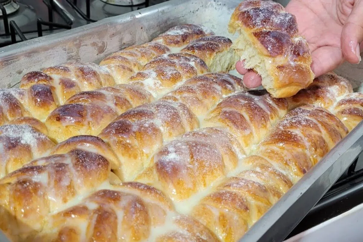Pão doce fofinho e muito fácil de fazer, para você assar de