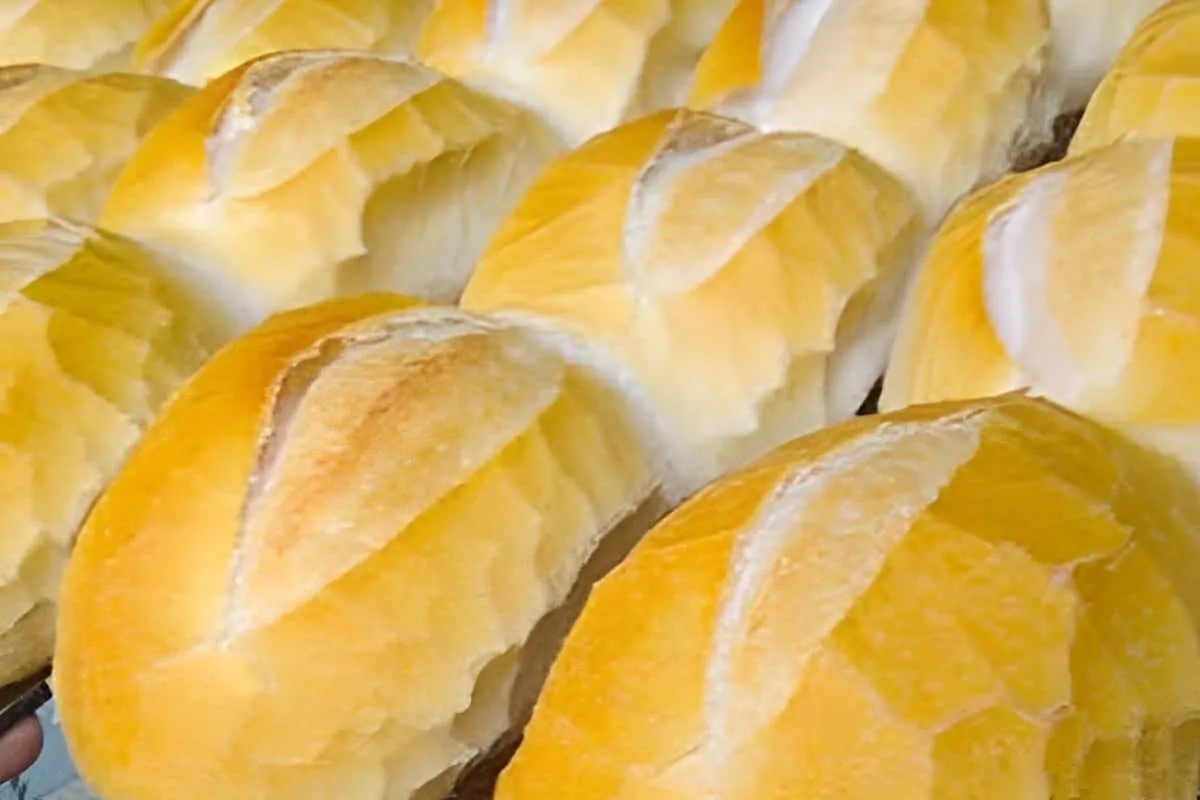 Pão francês que eu fiz em casa e ficou melhor que o padaria