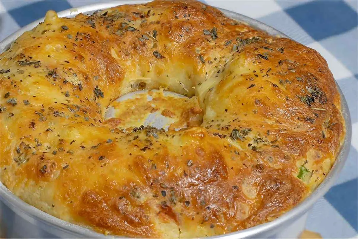 Pão salgado recheado nordestino delicioso e perfeito para o