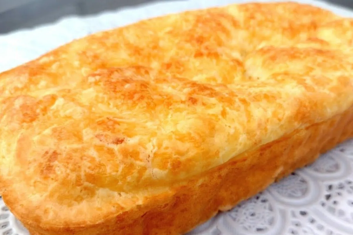 Pão sem farinha de trigo leve e saboroso perfeito para o caf