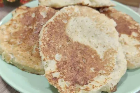 Pãozinho de banana leve e saudável para substituir o pão fra