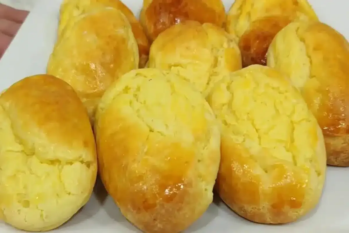 Pãozinho de batata feito totalmente sem farinha de trigo par