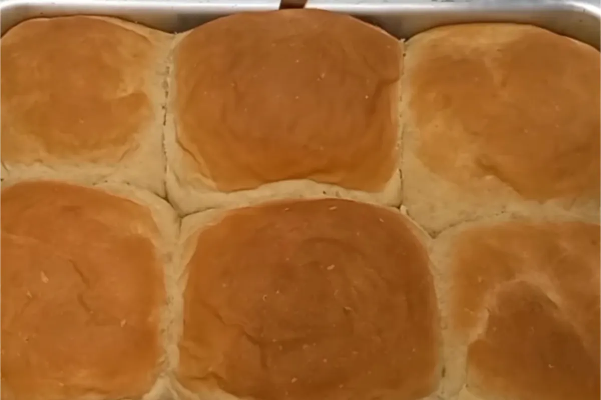 Pãozinho de colher para servir no café da manhã ou da tarde