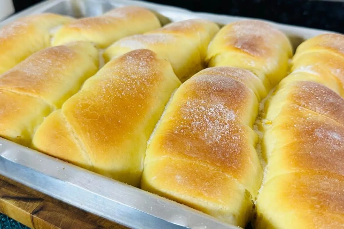 Pãozinho de laranja bem fofinho e cheiroso para você assar d