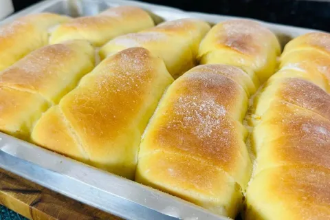 Pãozinho de laranja bem fofinho e cheiroso para você assar d
