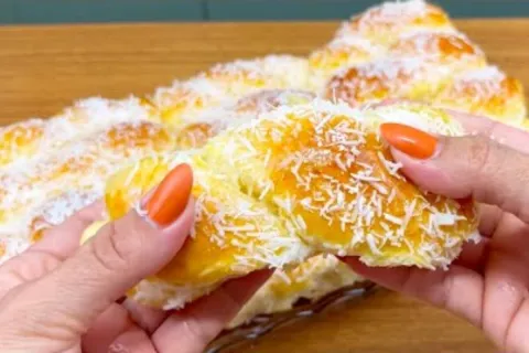 Pãozinho de leite condensado igual ao da padaria: você vai q