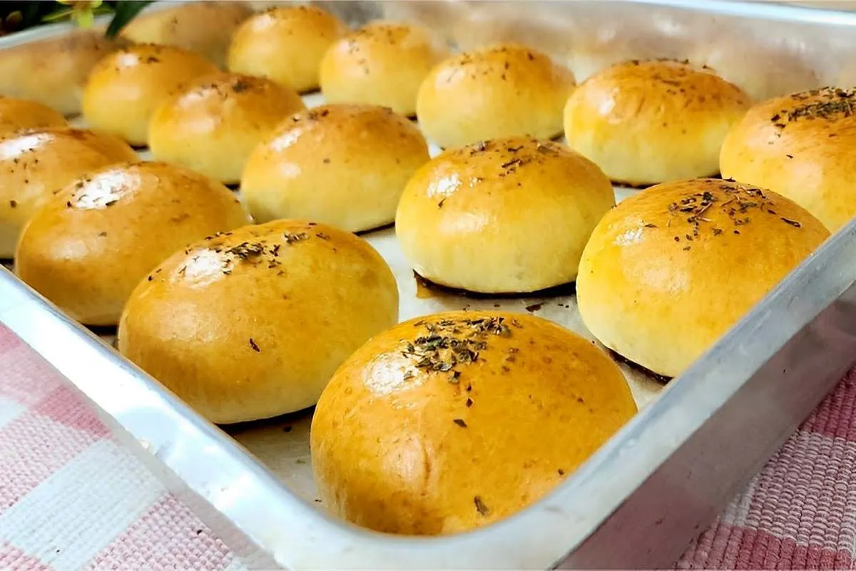 Pãozinho de presunto e queijo: essa massa fica perfeita e o