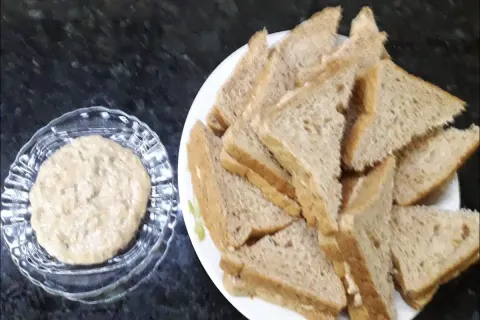 Patê de sardinha cremoso e fácil de preparar, ótimo para ser