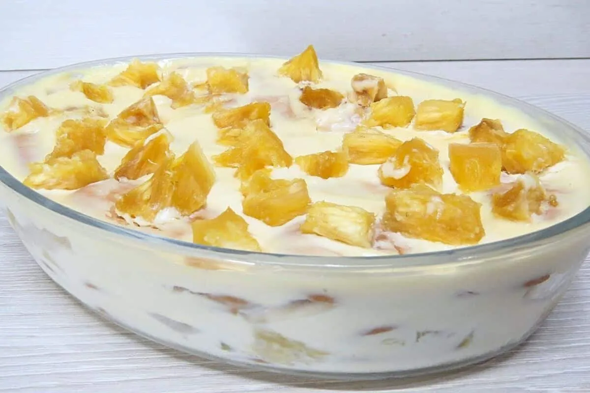 Pavê de abacaxi delicioso que não vai ao fogo, para você pre