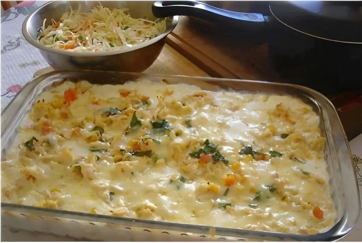 Pavê de frango com molho branco um prato único e especial pa