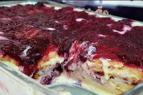 Pavê de frutas vermelhas, uma sobremesa linda e deliciosa, p