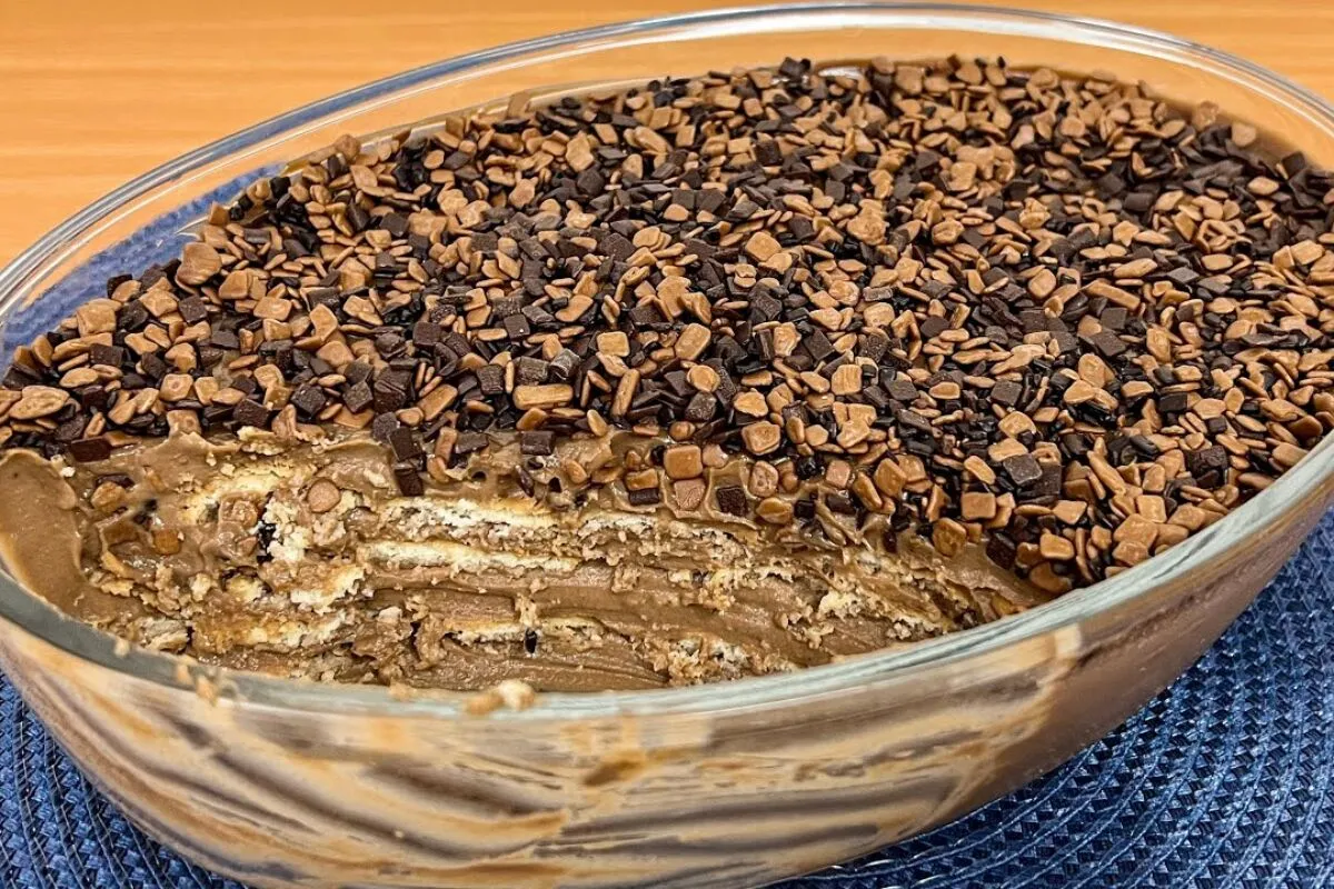 Pavê de nescau com creme belga irresistível e muito fácil de