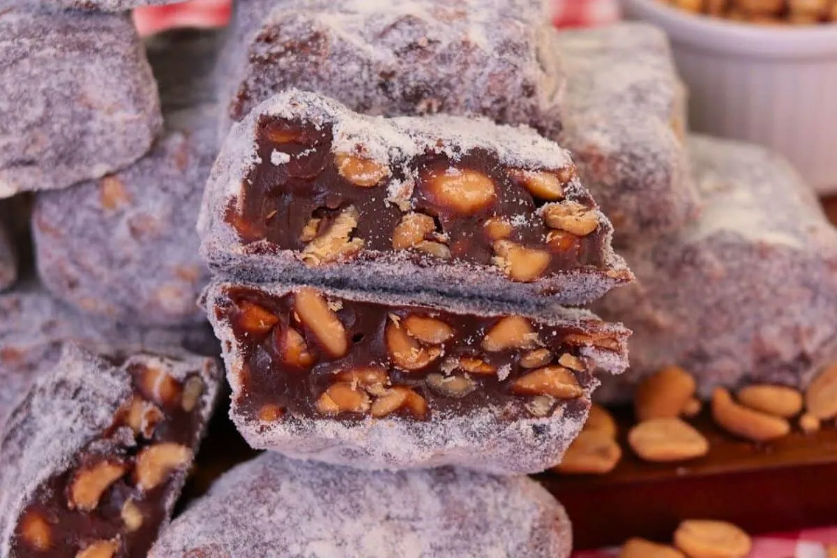 Pé de moça de chocolate: docinho de festa junina com um gost
