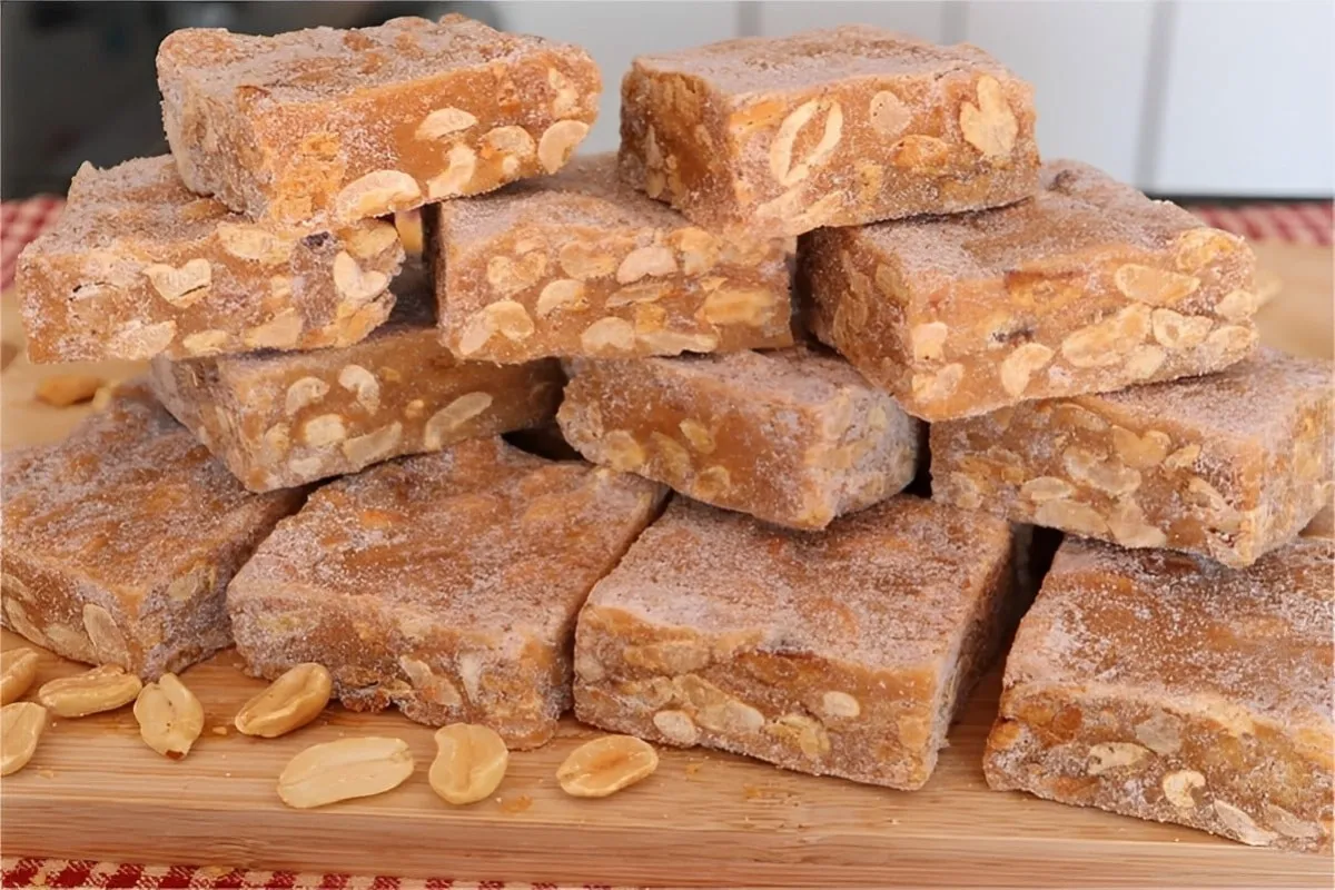 Pé de moça um docinho maravilhoso que é a mistura de doce de