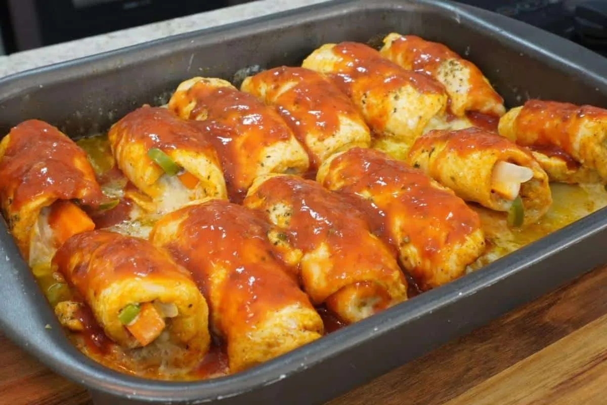 Peito de frango recheado bem molhadinho e suculento para alm