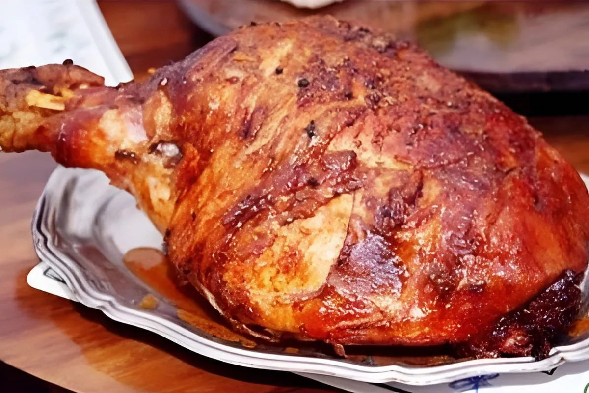 Pernil assado no forno um almoço barato e delicioso serve um
