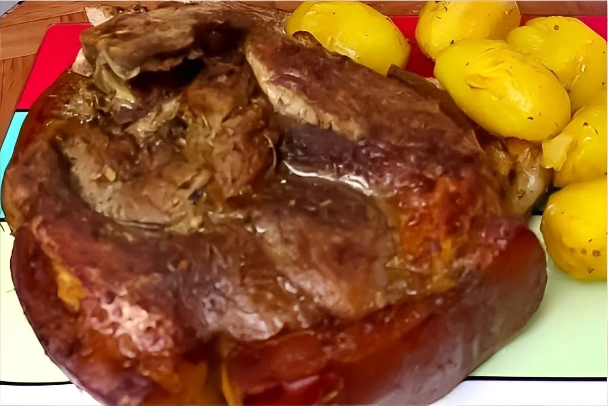 Pernil assado receita rápida e prática para economizar gás e