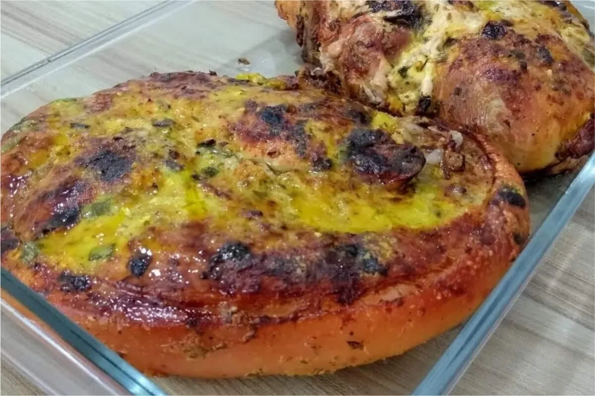 Pernil assado suculento perfeito para o seu almoço de ano no