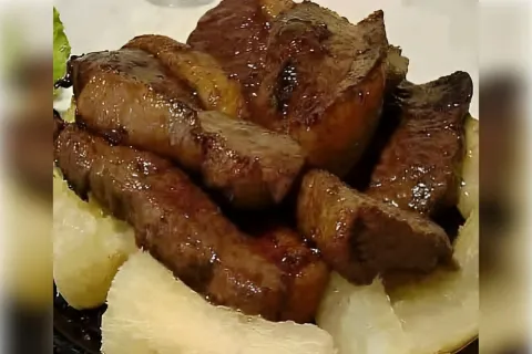 Picanha na manteiga com mandioca uma delícia para seu almoço