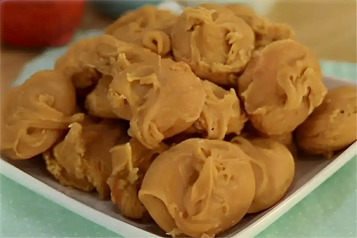 Pingo de leite caseiro: receita da fazenda feita com apenas