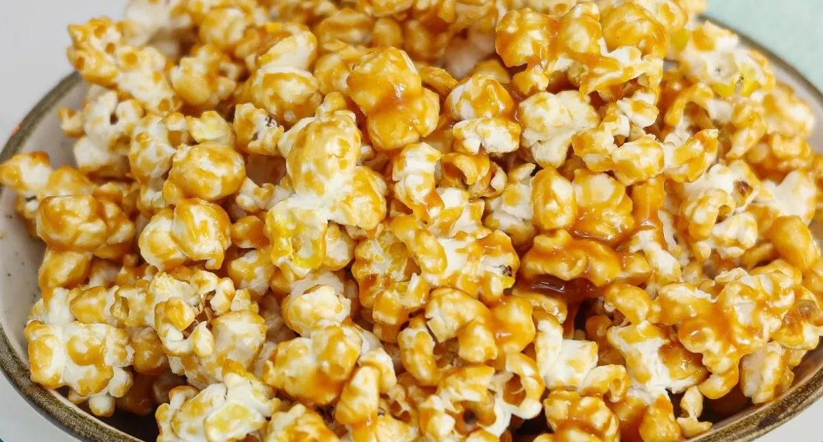 Pipoca doce crocante e saborosa de um jeito fácil e rápido u