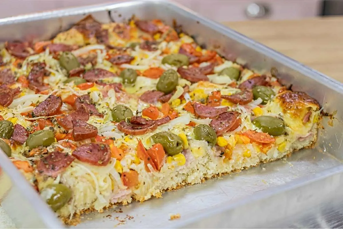 Pizza caseira com massa mole um lanche delicioso e fácil de