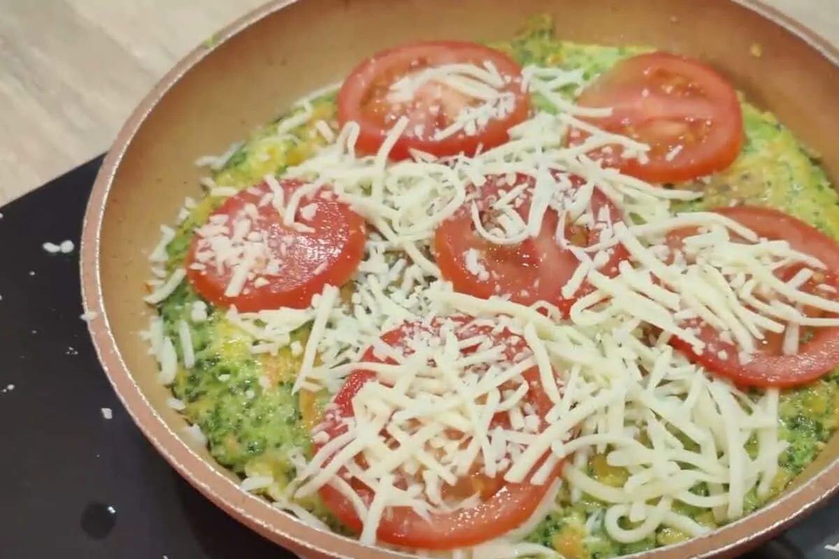 Pizza de brócolis sem glúten free: receita sem farinha de tr
