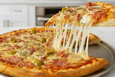 Pizza de liquidificador pronta em poucos minutos para facili