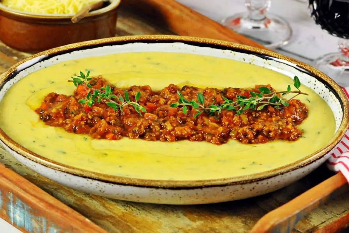 Polenta italiana da nonna: a receita certa para você arrasar