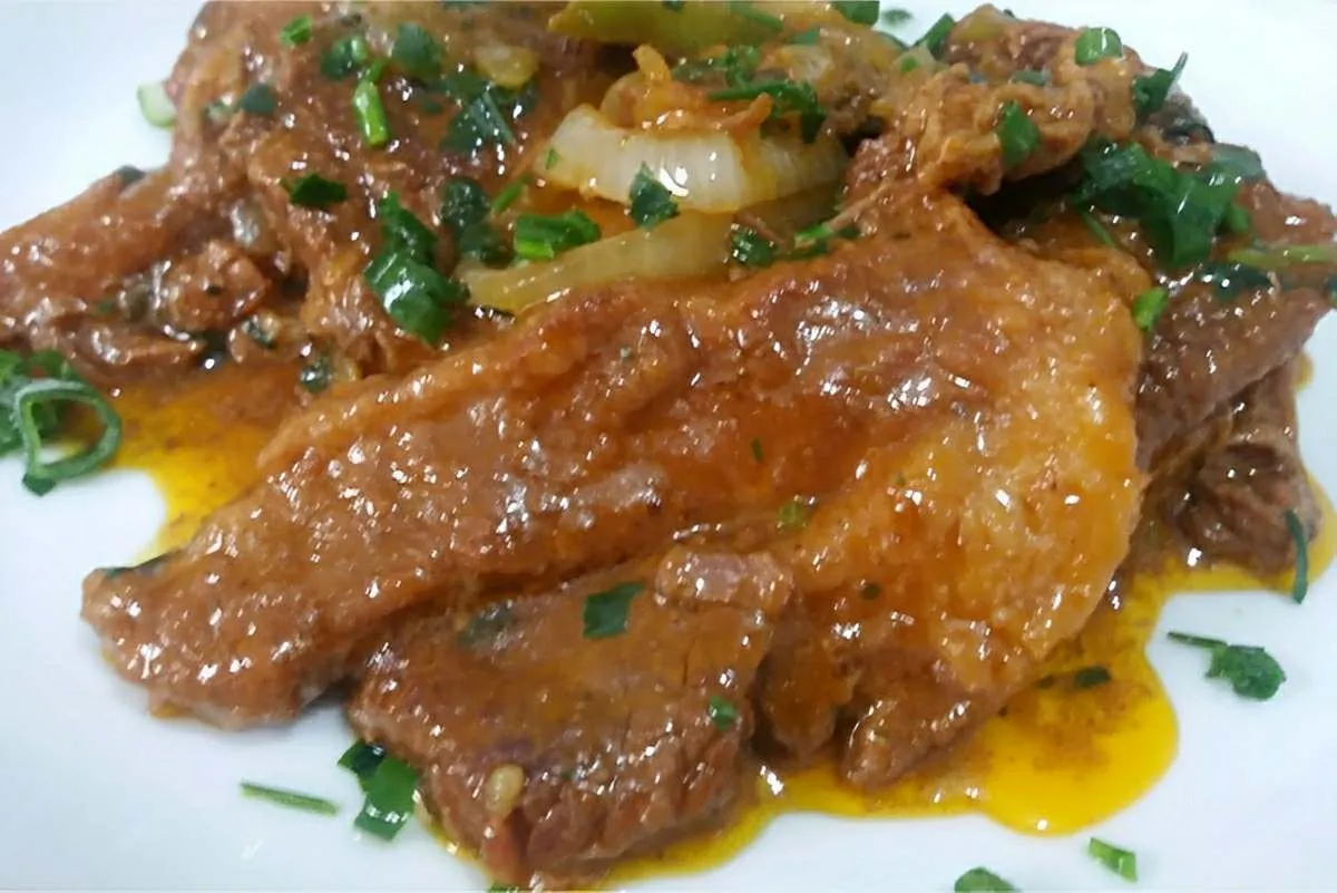 Ponta de peito na panela de pressão muito suculenta e saboro