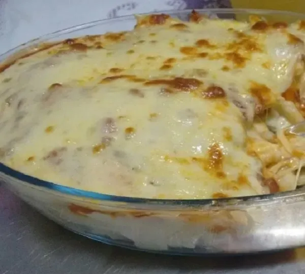 Preparei um macarrão diferente no forno que todo mundo pediu